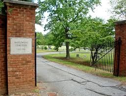 Maplewood Cemetery Entrance